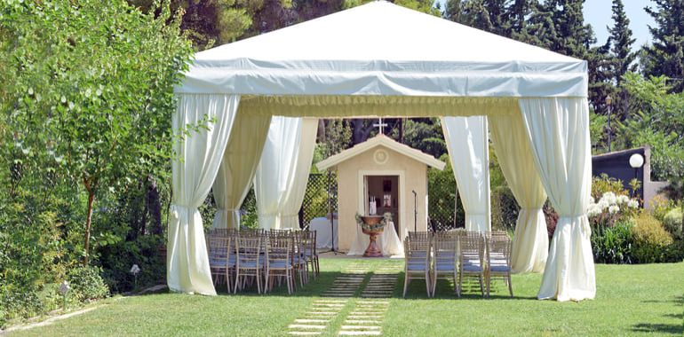 Descubra como organizar um casamento ao ar livre em 5 passos